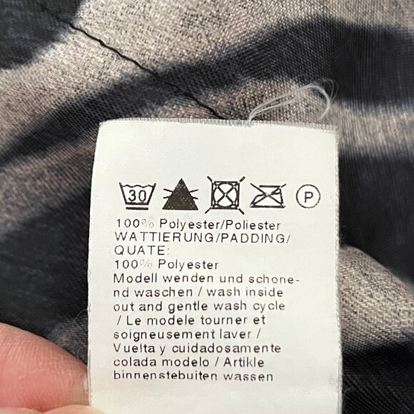 Airfield Winter Coat - matte satin light grey - size Medium - Picture 12 of 17